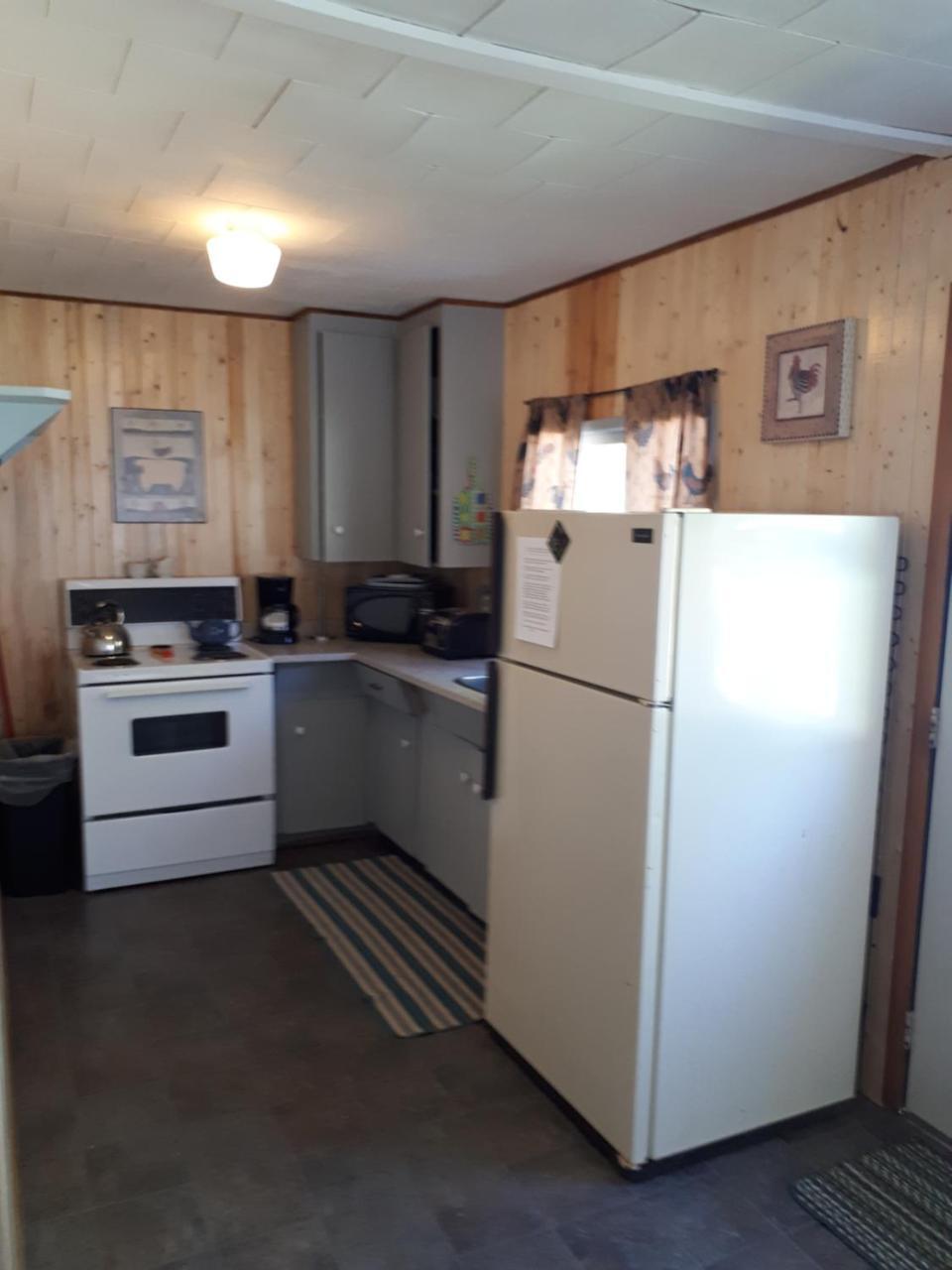 Chalkley'S Sandy Bay Cottage Resort Nipissing Beach Exterior foto